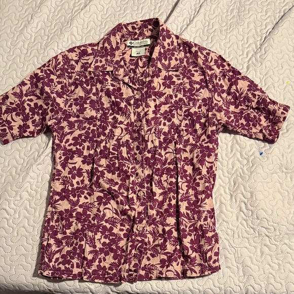 Columbia Women’s Button Down Floral Short Sleeve Shirt - Picture 1 of 9